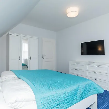 Вилла Luxury With 5 Bedroom Колобжег