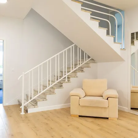 Вилла Luxury With 5 Bedroom Колобжег