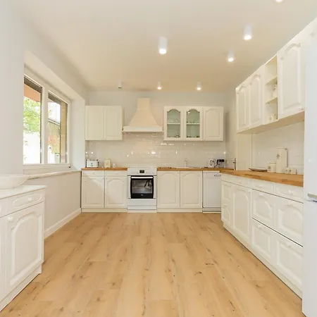 Luxury With 5 Bedroom Вилла